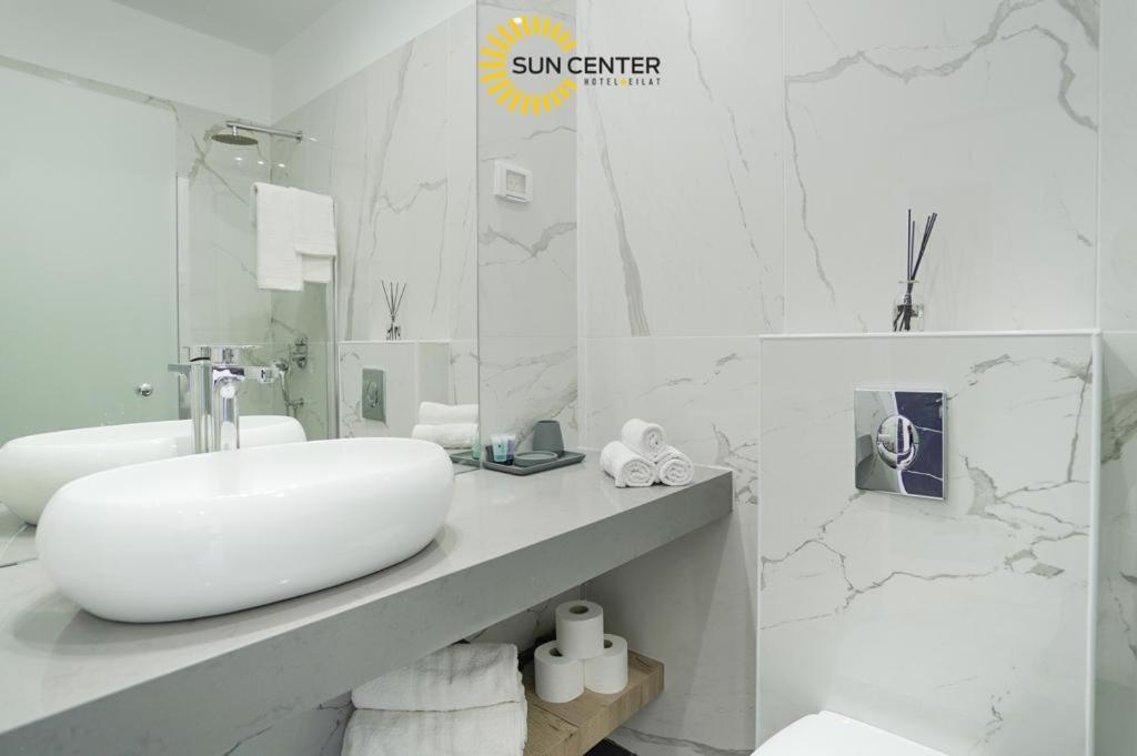 Sun Center Eilat Hotel Bagian luar foto
