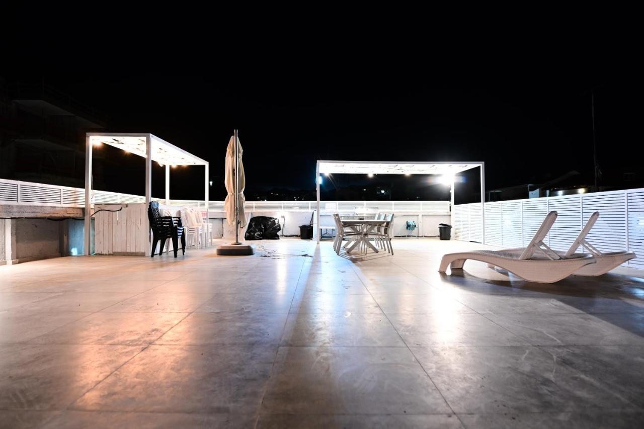 Sun Center Eilat Hotel Bagian luar foto